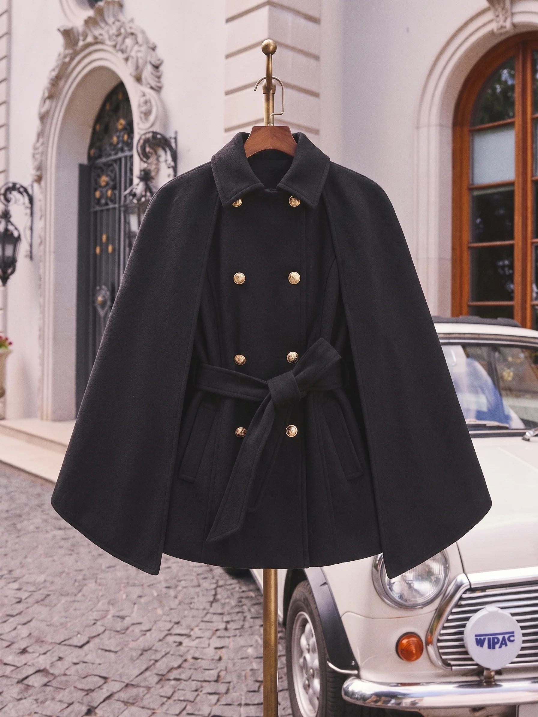 Cape Jacket reference 4